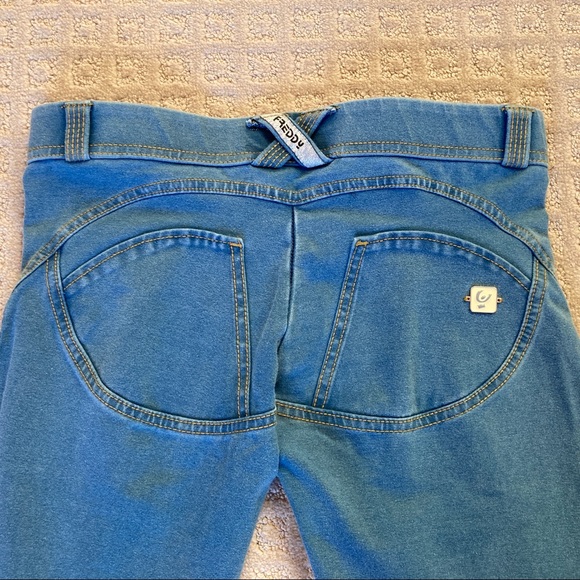 Freddy - Made by Freddy
WR.UP XS denim effect rinse.
Shapes & lifts the booty! - Picture 6 of 6